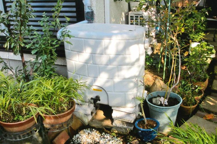 雨水タンク　120ℓ 楽天市場】雨水タンク 家庭用 ウイスキー樽風プラスチック製雨水